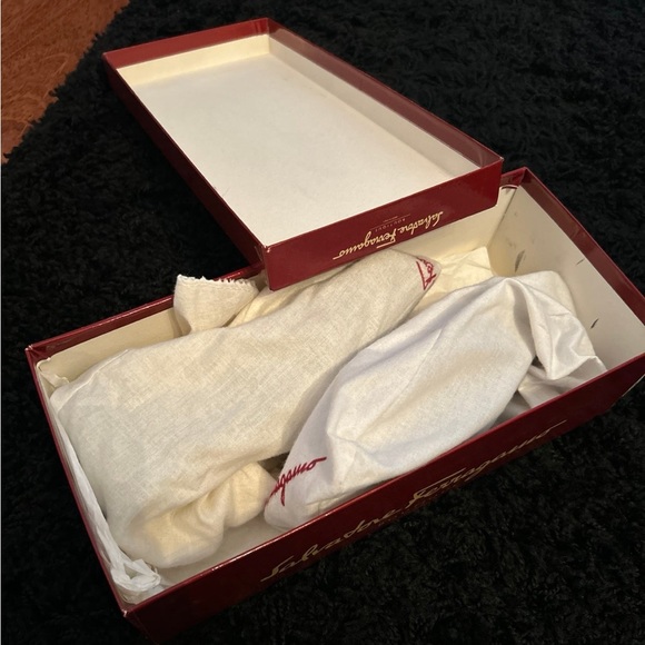 Salvatore Ferragamo Heels - Picture 9 of 11